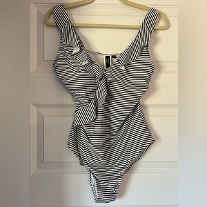 Nip Tuck One Piece Navy & White Striped Swimsuit With Ruffles, Size 8